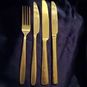 Oneida Gold Flatware Mixed Lot 1 Fork 3‎ Knives